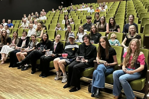Grupa Teatralna Wizja zakończyła sezon spektaklem „TOP SECRET”